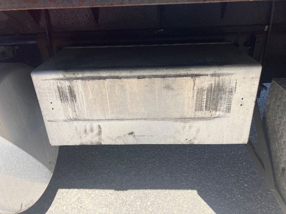 Flatbed Truck-Light and Medium Duty Trucks-Freightliner-2017-M211264S-Daytona Beach-FL-684,494\n\t\tmiles-$ 54,000 - Image 27