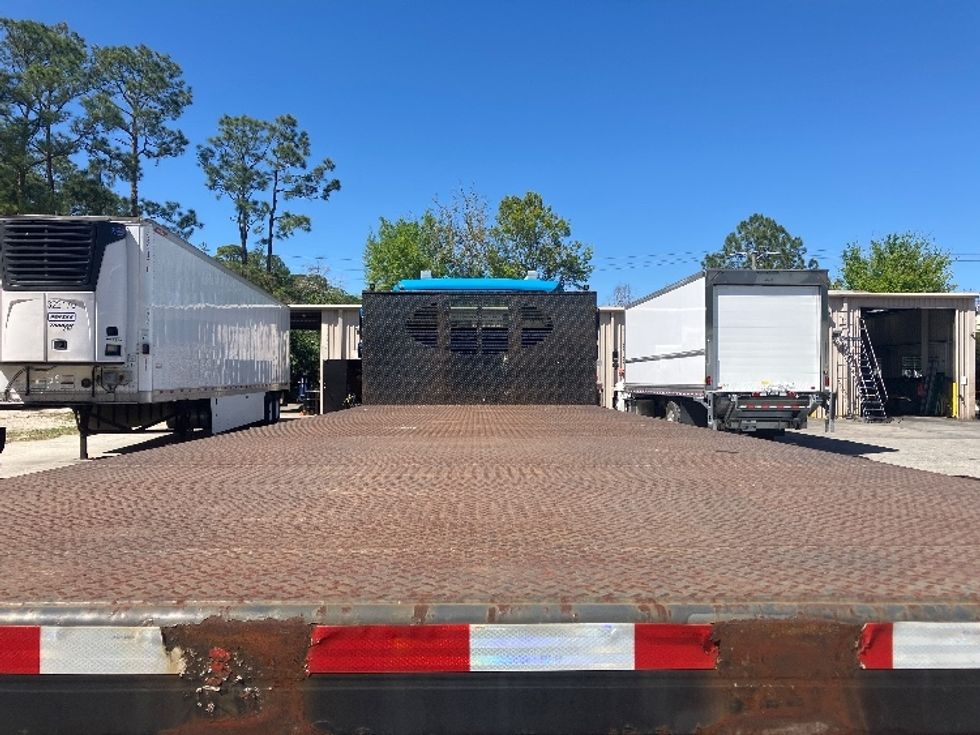 Flatbed Truck-Light and Medium Duty Trucks-Freightliner-2017-M211264S-Daytona Beach-FL-684,494\n\t\tmiles-$ 54,000 - Image 8