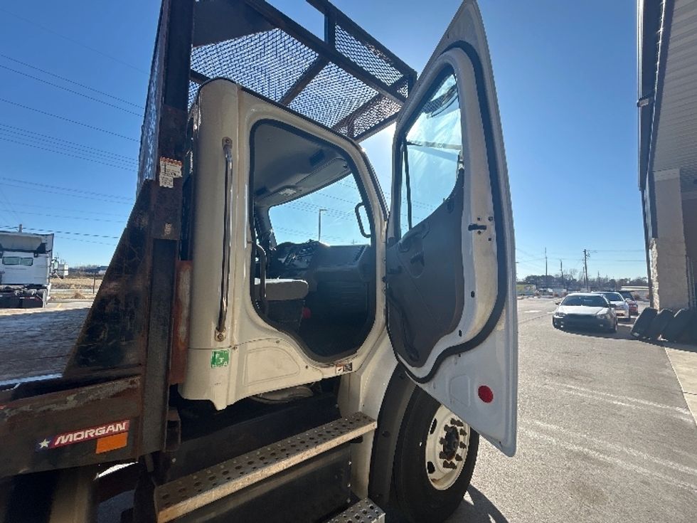 Flatbed Truck-Light and Medium Duty Trucks-Freightliner-2017-M211264S-Lowell-AR-113,456\n\t\tmiles-$ 94,250 - Image 16