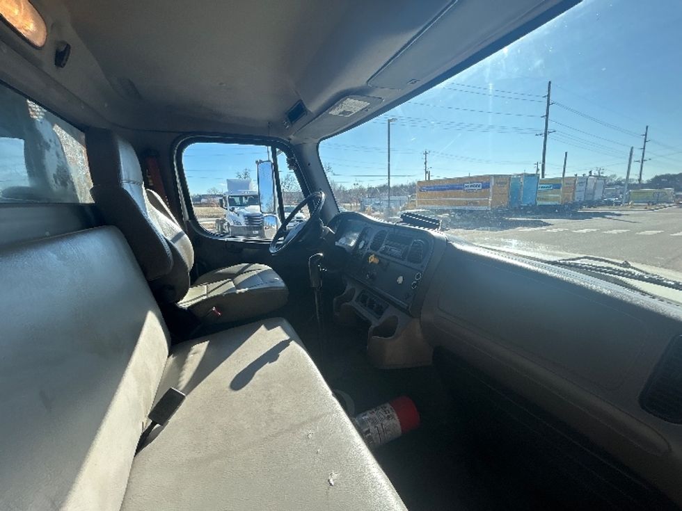 Flatbed Truck-Light and Medium Duty Trucks-Freightliner-2017-M211264S-Lowell-AR-113,456\n\t\tmiles-$ 94,250 - Image 18