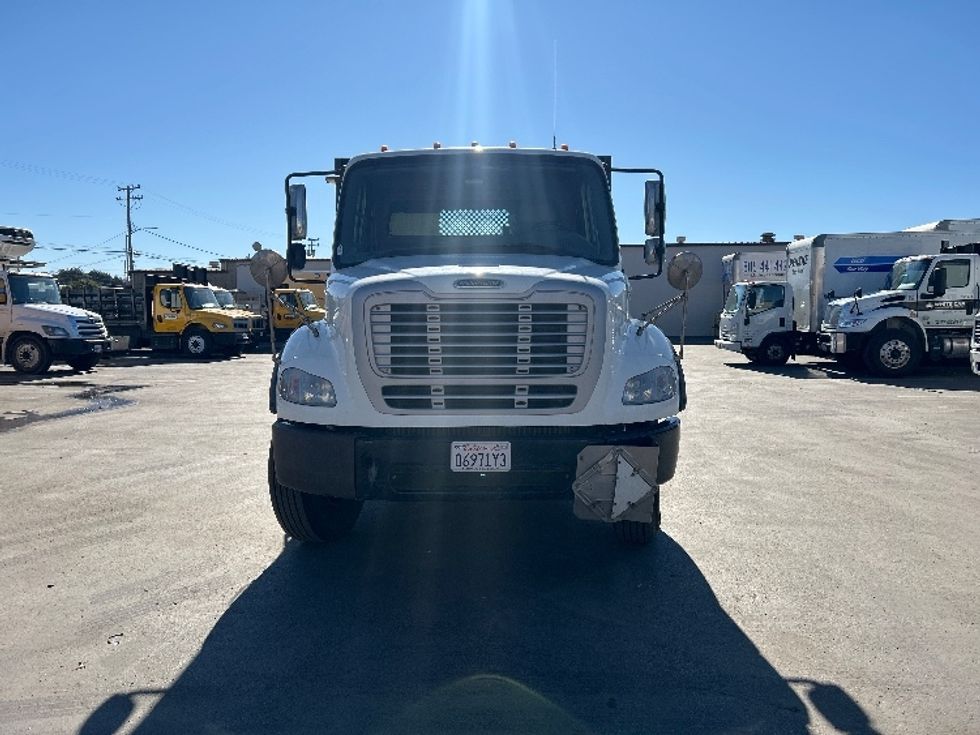 Flatbed Truck-Light and Medium Duty Trucks-Freightliner-2017-M211264S-Santa Maria-CA-211,450\n\t\tmiles-$ 88,000 - Image 2