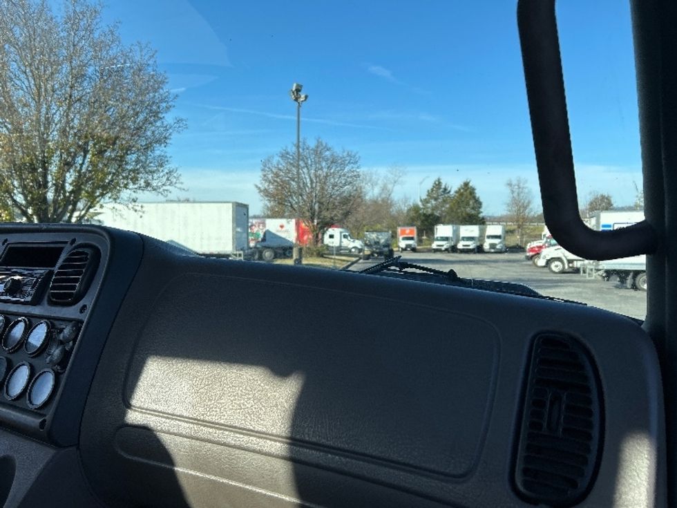 Flatbed Truck-Light and Medium Duty Trucks-Freightliner-2018-114SD-Chattanooga-TN-225,003\n\t\tmiles-$ 100,000 - Image 16