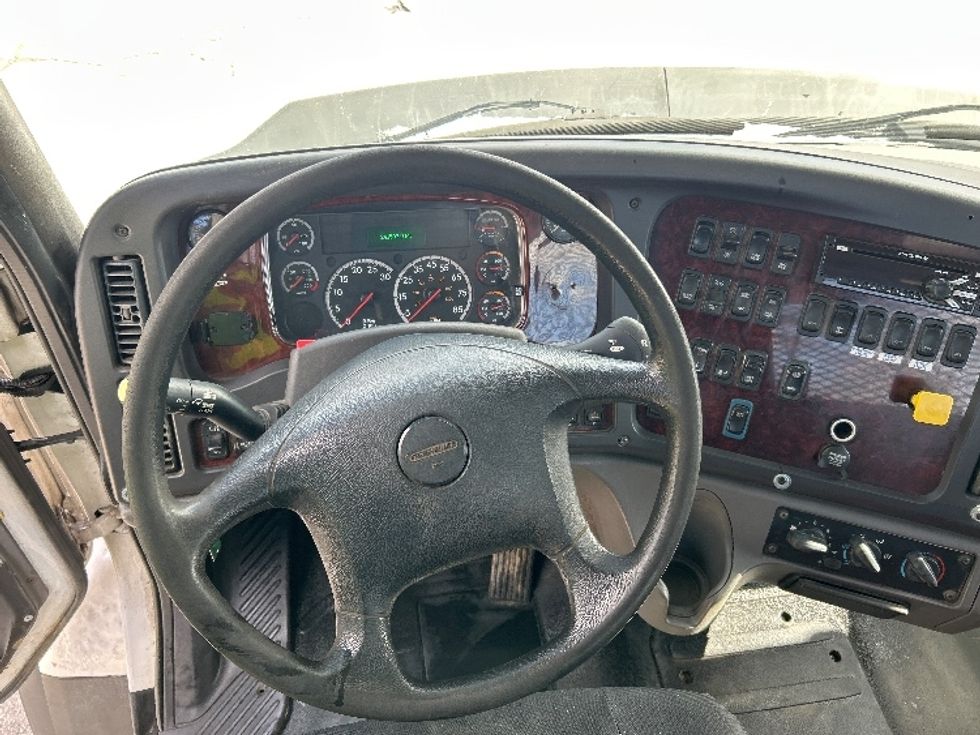 Flatbed Truck-Light and Medium Duty Trucks-Freightliner-2018-114SD-Lansing-MI-241,507\n\t\tmiles-$ 102,500 - Image 18