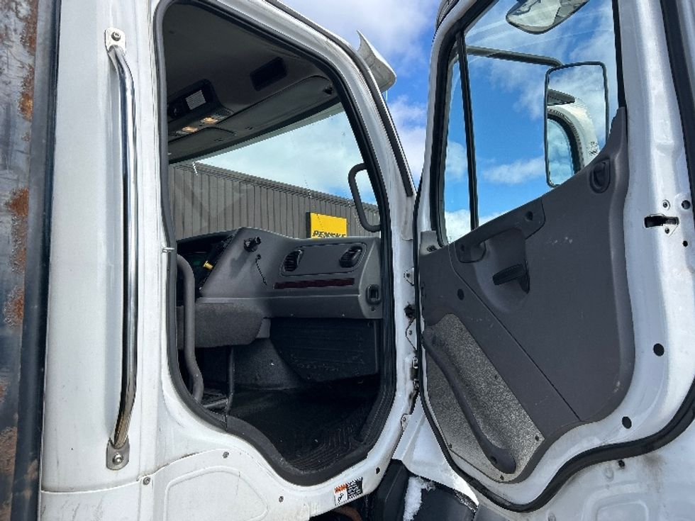 Flatbed Truck-Light and Medium Duty Trucks-Freightliner-2018-114SD-Lansing-MI-241,507\n\t\tmiles-$ 102,500 - Image 20