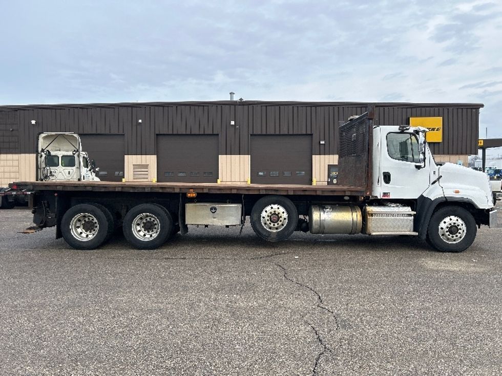 Flatbed Truck-Light and Medium Duty Trucks-Freightliner-2018-114SD-Lansing-MI-272,458\n\t\tmiles-$ 100,750 - Image 15