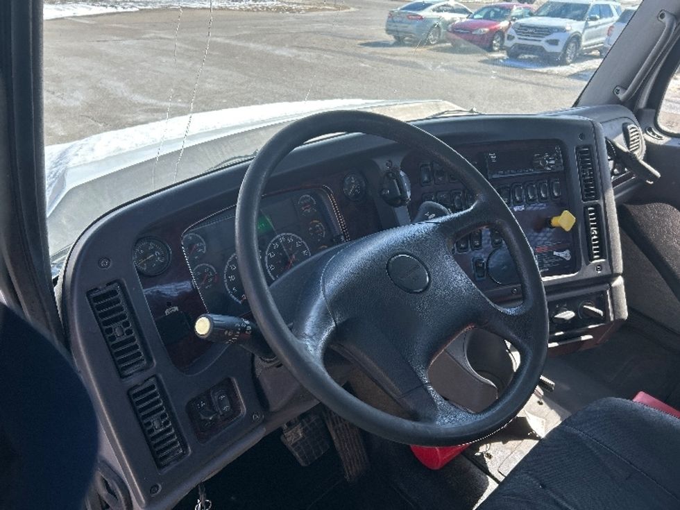 Flatbed Truck-Light and Medium Duty Trucks-Freightliner-2018-114SD-Lansing-MI-272,458\n\t\tmiles-$ 100,750 - Image 17