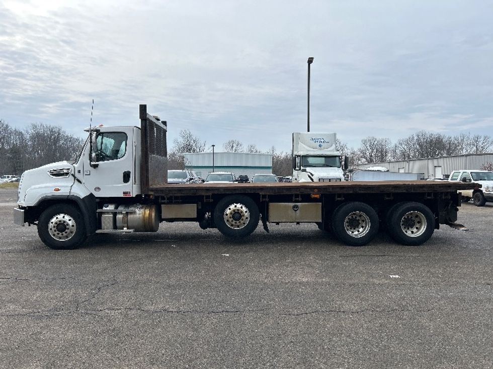 Flatbed Truck-Light and Medium Duty Trucks-Freightliner-2018-114SD-Lansing-MI-272,458\n\t\tmiles-$ 100,750 - Image 4