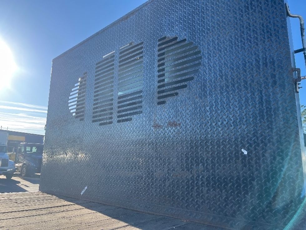 Flatbed Truck-Light and Medium Duty Trucks-Freightliner-2018-114SD-Sterling-VA-296,764\n\t\tmiles-$ 77,250 - Image 12