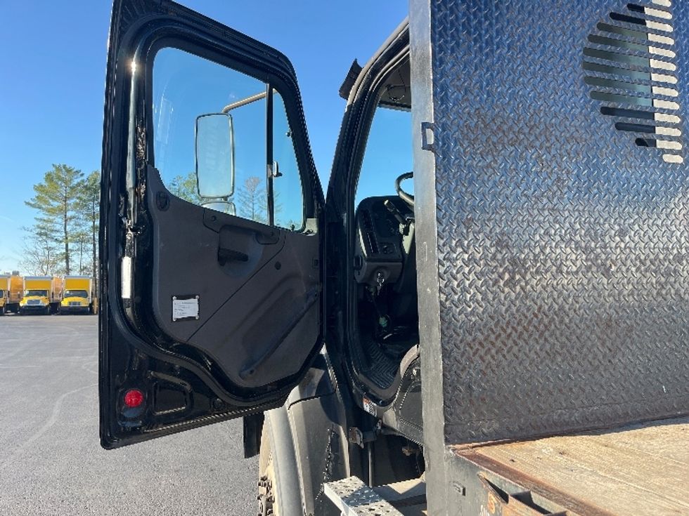 Flatbed Truck-Light and Medium Duty Trucks-Freightliner-2018-114SD-Sterling-VA-296,764\n\t\tmiles-$ 77,250 - Image 16