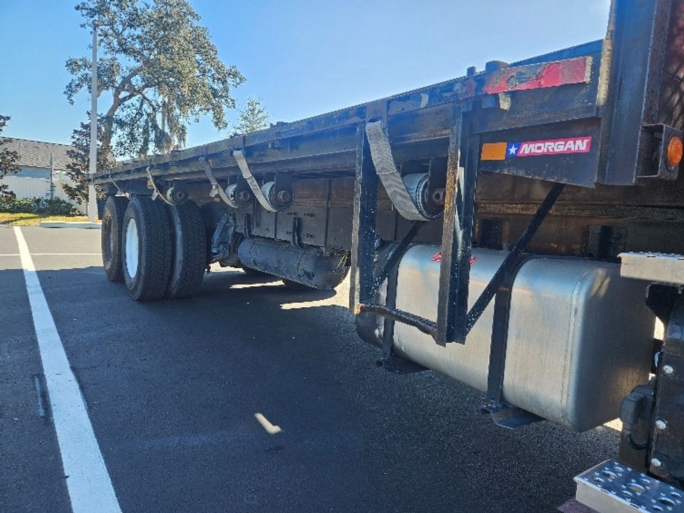Flatbed Truck-Light and Medium Duty Trucks-Freightliner-2018-114SD-Tampa-FL-679,986\n\t\tmiles-$ 59,250 - Image 10