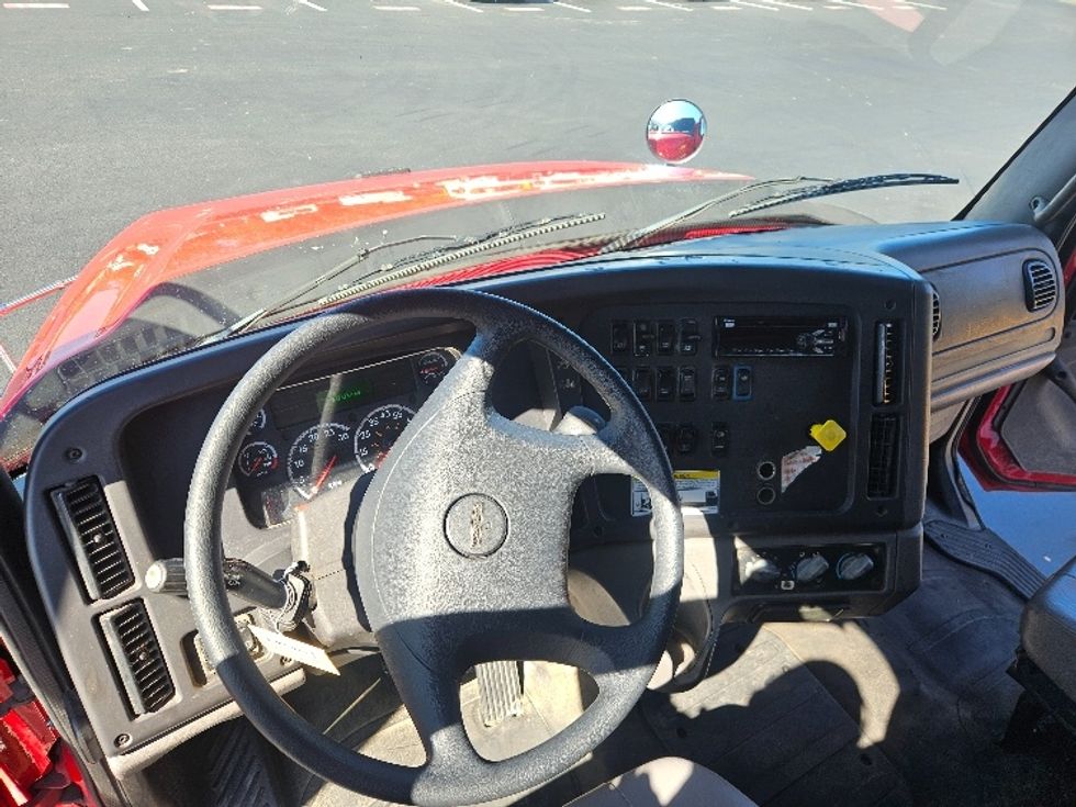 Flatbed Truck-Light and Medium Duty Trucks-Freightliner-2018-114SD-Tampa-FL-679,986\n\t\tmiles-$ 59,250 - Image 13