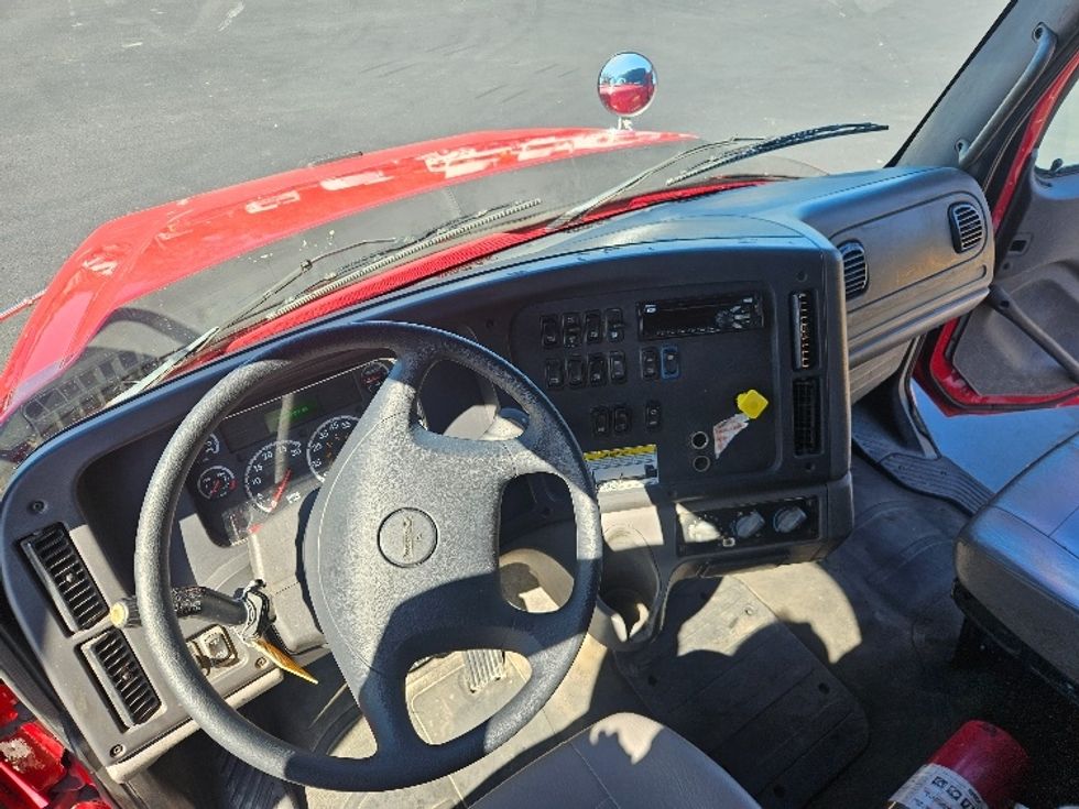 Flatbed Truck-Light and Medium Duty Trucks-Freightliner-2018-114SD-Tampa-FL-679,986\n\t\tmiles-$ 59,250 - Image 14