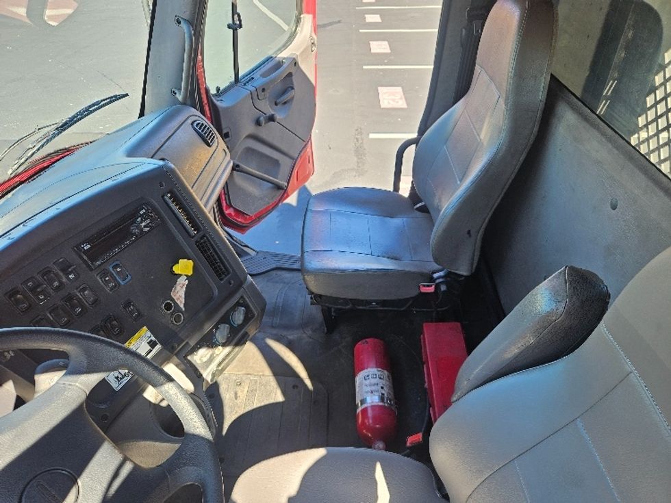 Flatbed Truck-Light and Medium Duty Trucks-Freightliner-2018-114SD-Tampa-FL-679,986\n\t\tmiles-$ 59,250 - Image 15