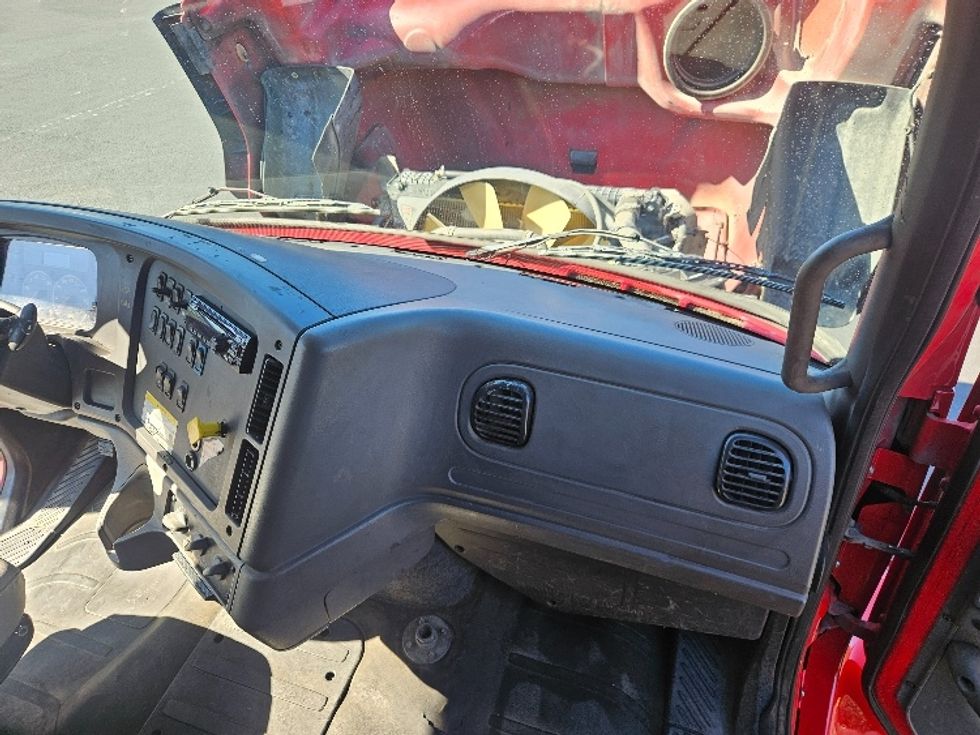 Flatbed Truck-Light and Medium Duty Trucks-Freightliner-2018-114SD-Tampa-FL-679,986\n\t\tmiles-$ 59,250 - Image 17