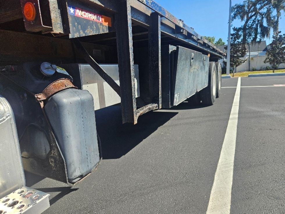 Flatbed Truck-Light and Medium Duty Trucks-Freightliner-2018-114SD-Tampa-FL-679,986\n\t\tmiles-$ 59,250 - Image 5