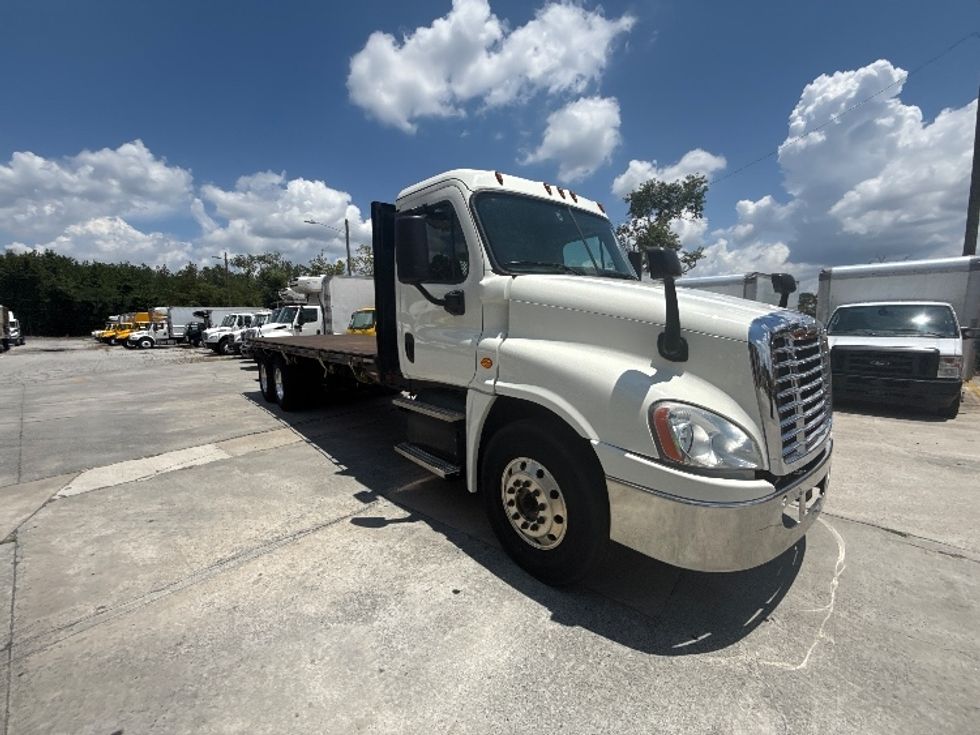 Flatbed Truck-Light and Medium Duty Trucks-Freightliner-2018-Cascadia X12564S-Atlanta (Conyers)-GA-188,339\n\t\tmiles-$ 108,750 - Image 1