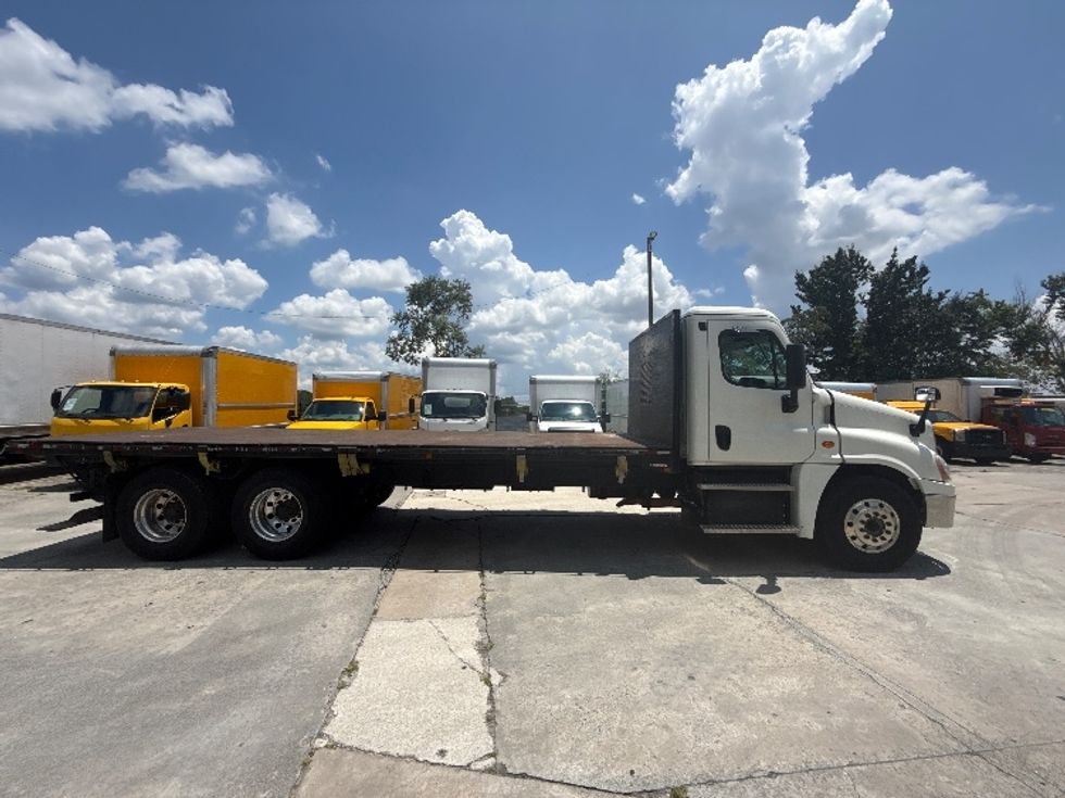 Flatbed Truck-Light and Medium Duty Trucks-Freightliner-2018-Cascadia X12564S-Atlanta (Conyers)-GA-188,339\n\t\tmiles-$ 108,750 - Image 10