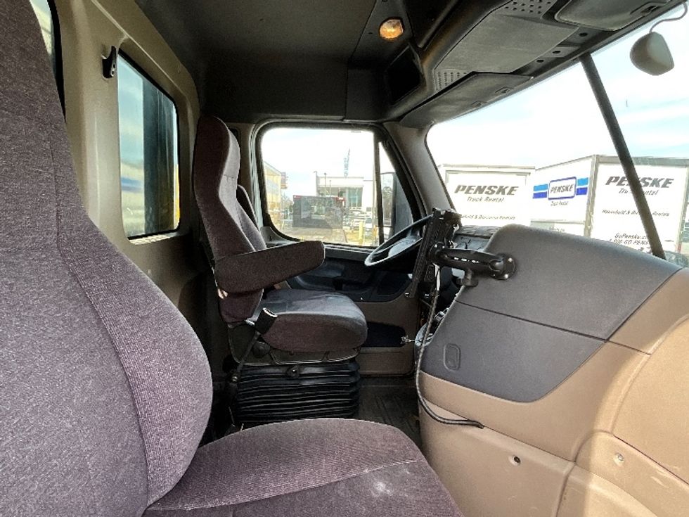 Flatbed Truck-Light and Medium Duty Trucks-Freightliner-2018-Cascadia X12564S-Conyers-GA-263,909\n\t\tmiles-$ 97,250 - Image 21