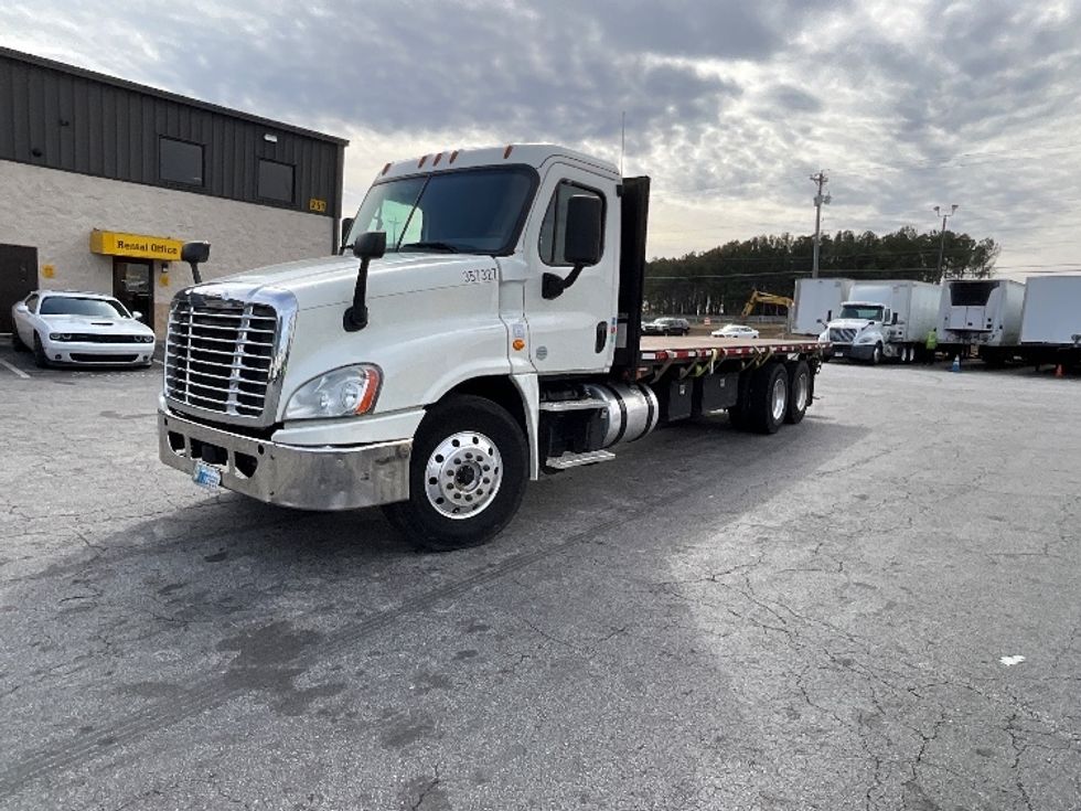 Flatbed Truck-Light and Medium Duty Trucks-Freightliner-2018-Cascadia X12564S-Conyers-GA-263,909\n\t\tmiles-$ 97,250 - Image 3