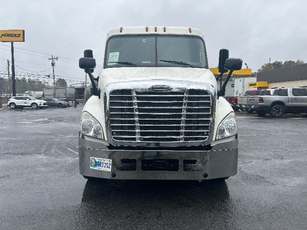 Flatbed Truck-Light and Medium Duty Trucks-Freightliner-2018-Cascadia X12564S-Dalton-GA-251,744\n\t\tmiles-$ 100,000 - Image 2
