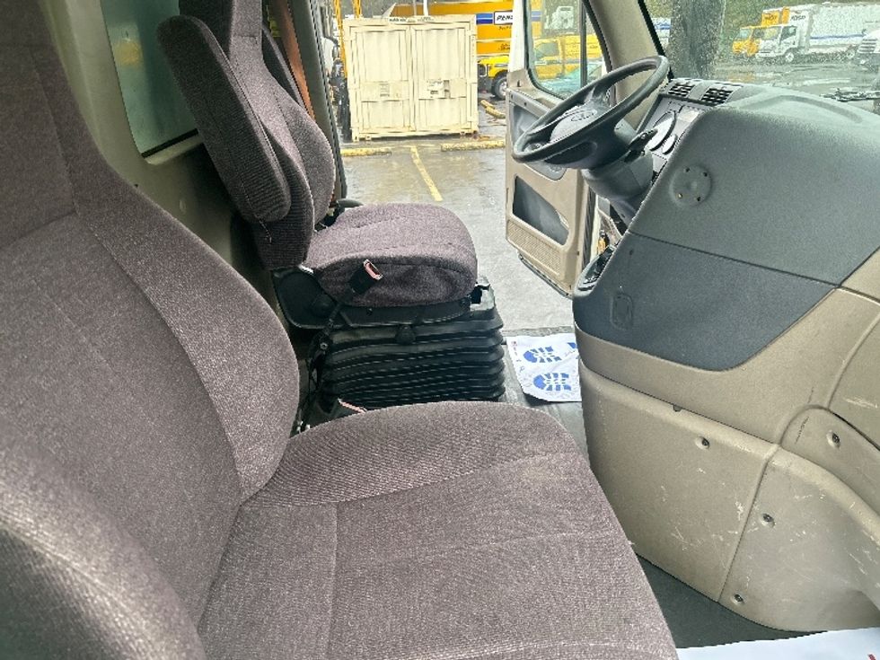 Flatbed Truck-Light and Medium Duty Trucks-Freightliner-2018-Cascadia X12564S-Dalton-GA-251,744\n\t\tmiles-$ 100,000 - Image 22