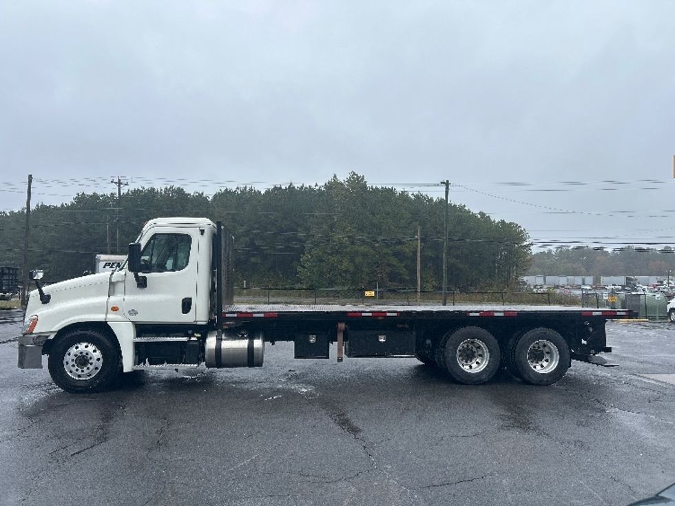 Flatbed Truck-Light and Medium Duty Trucks-Freightliner-2018-Cascadia X12564S-Dalton-GA-251,744\n\t\tmiles-$ 100,000 - Image 4