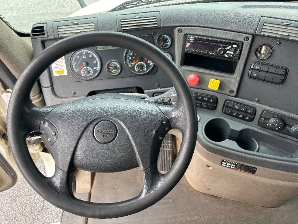 Flatbed Truck-Light and Medium Duty Trucks-Freightliner-2018-Cascadia X12564S-Duluth-GA-233,233\n\t\tmiles-$ 101,000 - Image 14