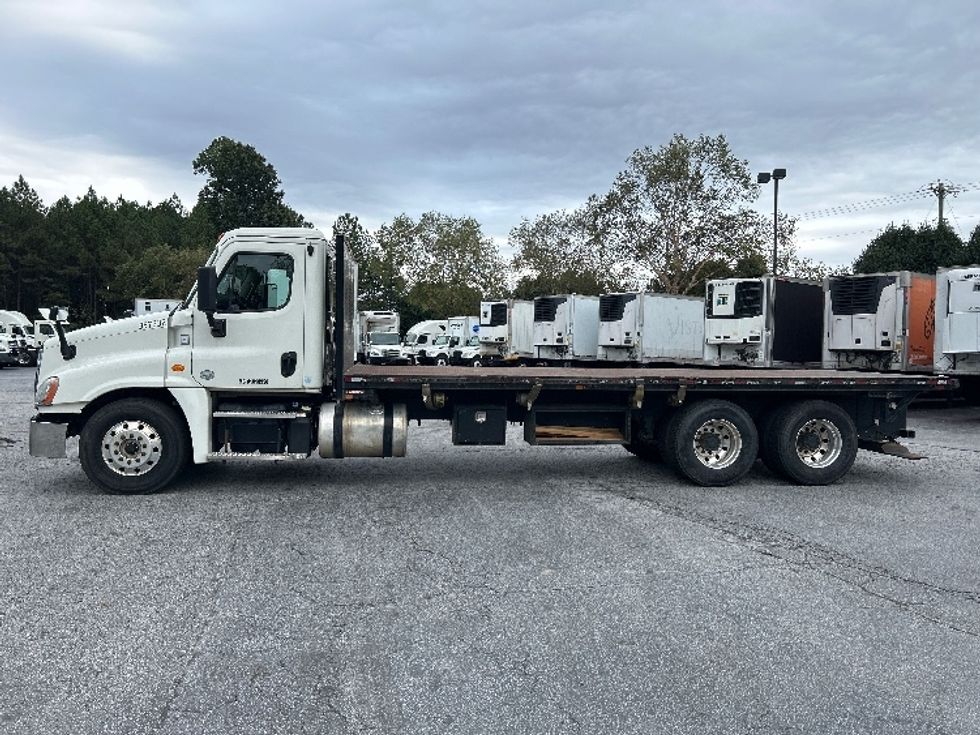 Flatbed Truck-Light and Medium Duty Trucks-Freightliner-2018-Cascadia X12564S-Duluth-GA-233,233\n\t\tmiles-$ 101,000 - Image 4