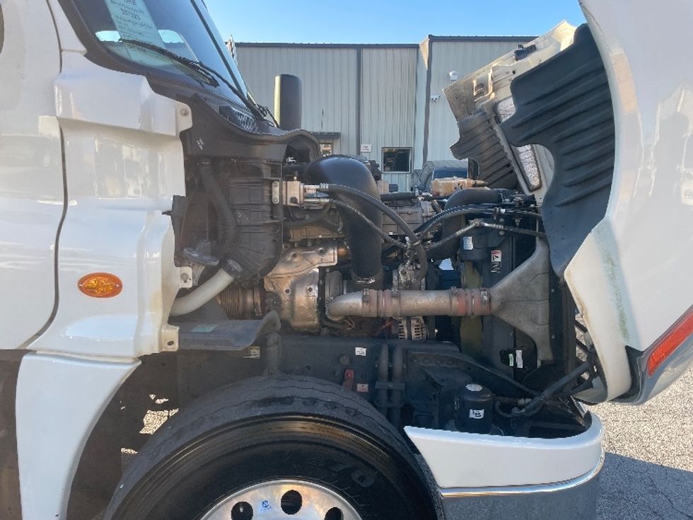 Flatbed Truck-Light and Medium Duty Trucks-Freightliner-2018-Cascadia X12564S-Forest Park-GA-235,561\n\t\tmiles-$ 101,000 - Image 23