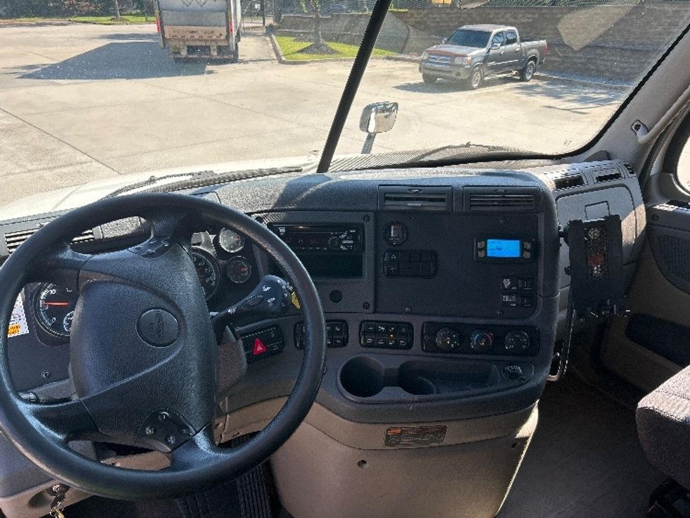 Flatbed Truck-Light and Medium Duty Trucks-Freightliner-2018-Cascadia X12564S-Kennesaw-GA-198,990\n\t\tmiles-$ 103,000 - Image 14