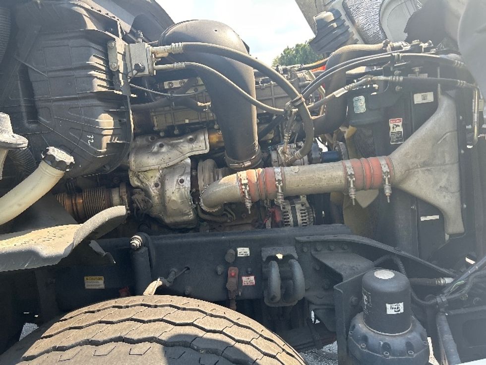 Flatbed Truck-Light and Medium Duty Trucks-Freightliner-2018-Cascadia X12564S-Kennesaw-GA-204,735\n\t\tmiles-$ 102,750 - Image 19