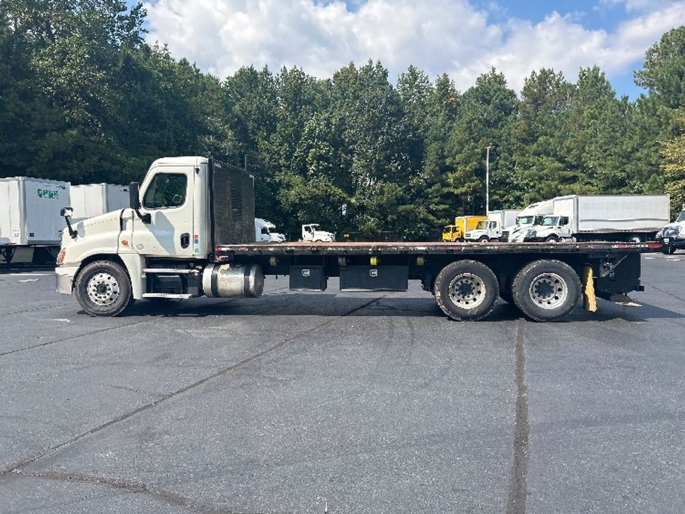 Flatbed Truck-Light and Medium Duty Trucks-Freightliner-2018-Cascadia X12564S-Kennesaw-GA-204,735\n\t\tmiles-$ 102,750 - Image 4