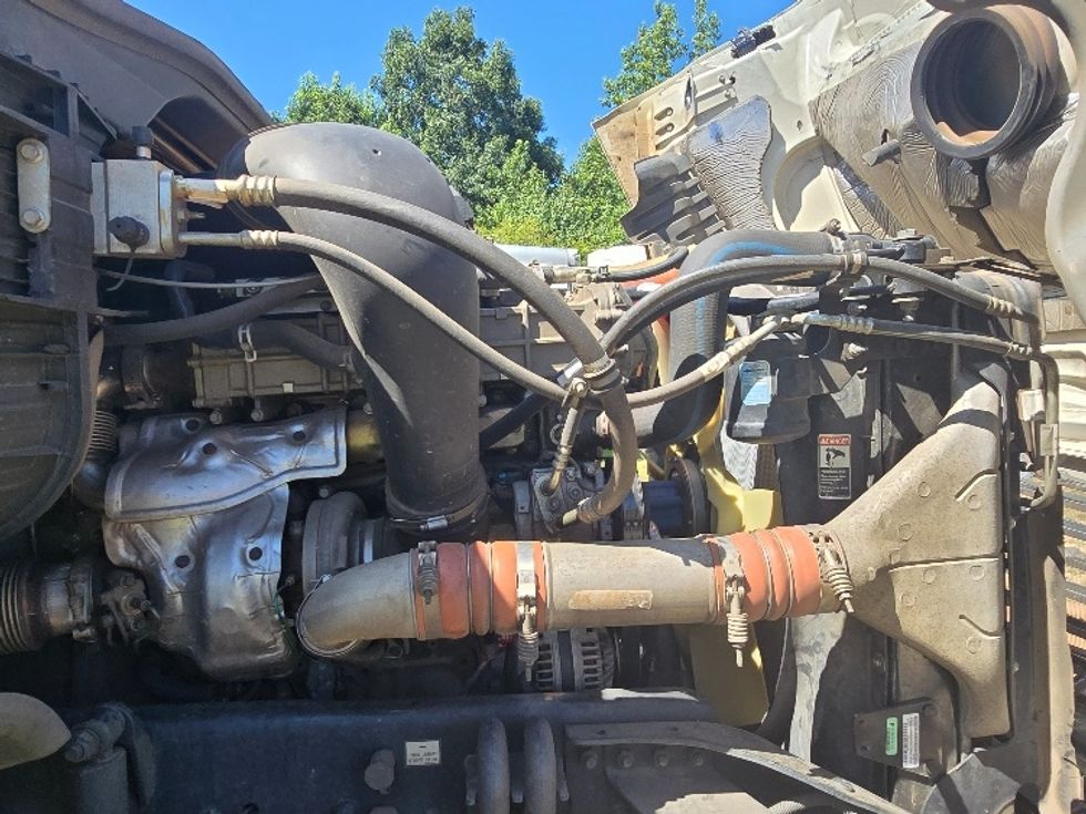 Flatbed Truck-Light and Medium Duty Trucks-Freightliner-2018-Cascadia X12564S-Mcdonough-GA-217,116\n\t\tmiles-$ 107,250 - Image 18