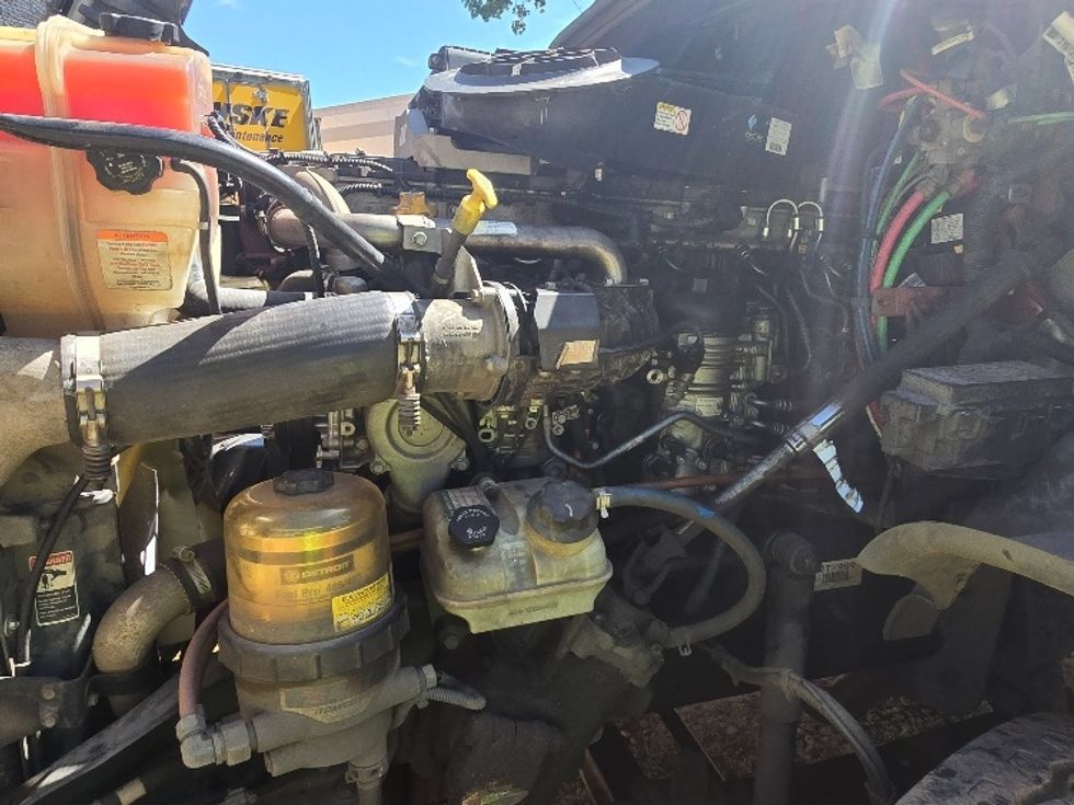 Flatbed Truck-Light and Medium Duty Trucks-Freightliner-2018-Cascadia X12564S-Mcdonough-GA-217,116\n\t\tmiles-$ 107,250 - Image 19