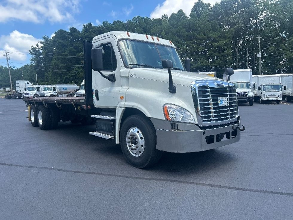 Flatbed Truck-Light and Medium Duty Trucks-Freightliner-2018-Cascadia X12564S-Norcross-GA-177,469\n\t\tmiles-$ 104,250 - Image 1