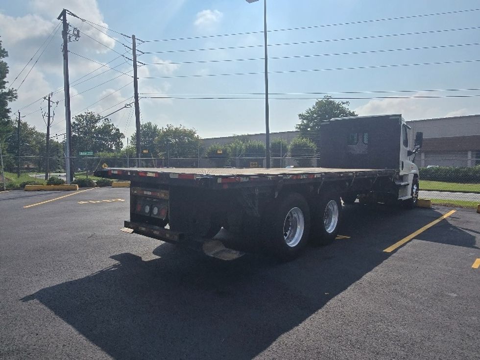 Flatbed Truck-Light and Medium Duty Trucks-Freightliner-2018-Cascadia X12564S-Norcross-GA-177,469\n\t\tmiles-$ 104,250 - Image 9