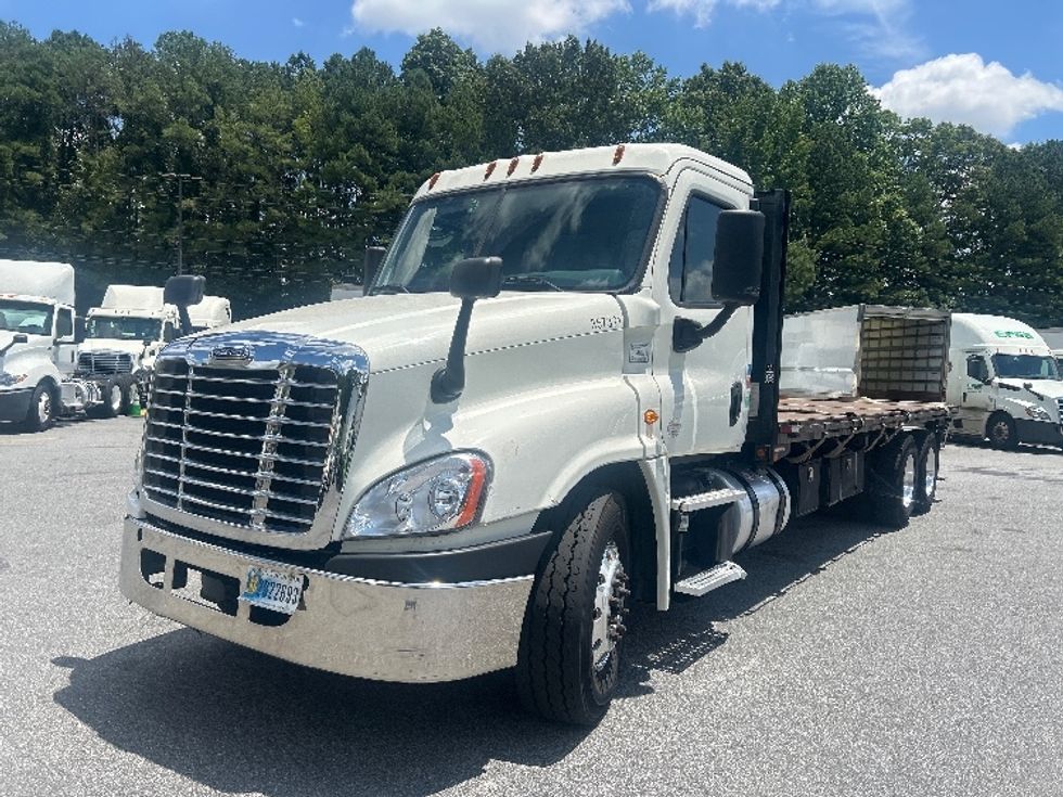 Flatbed Truck-Light and Medium Duty Trucks-Freightliner-2018-Cascadia X12564S-Norcross-GA-207,768\n\t\tmiles-$ 107,500 - Image 3