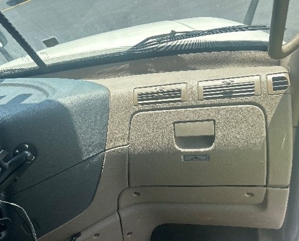 Flatbed Truck-Light and Medium Duty Trucks-Freightliner-2018-Cascadia X12564S-Norcross-GA-243,168\n\t\tmiles-$ 100,500 - Image 19