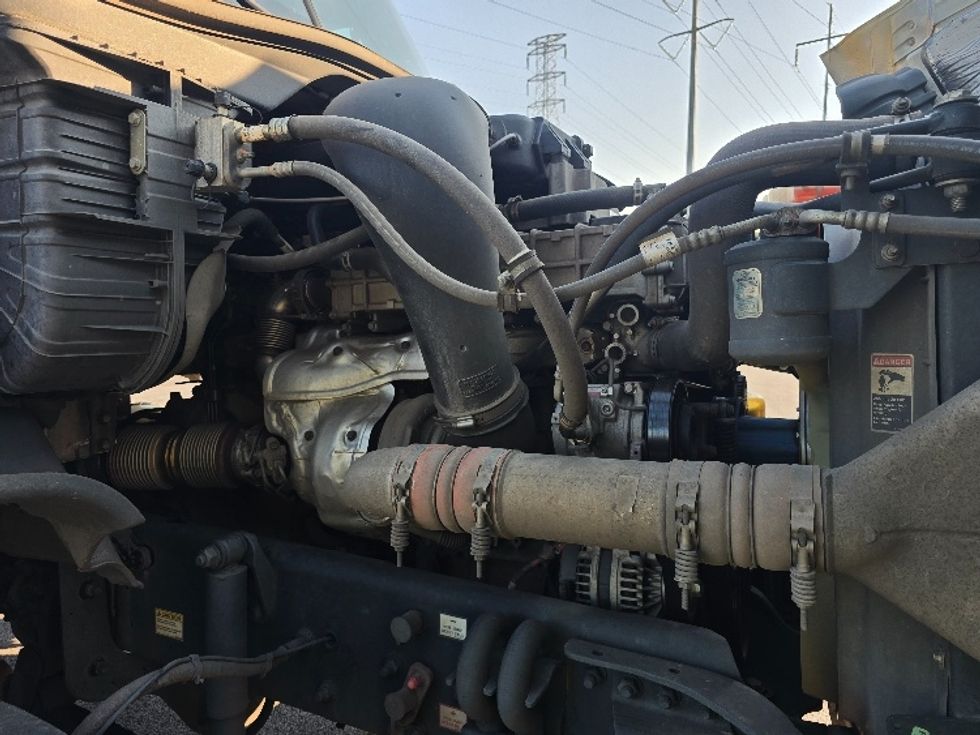 Flatbed Truck-Light and Medium Duty Trucks-Freightliner-2018-Cascadia X12564S-Norcross-GA-257,198\n\t\tmiles-$ 104,750 - Image 18