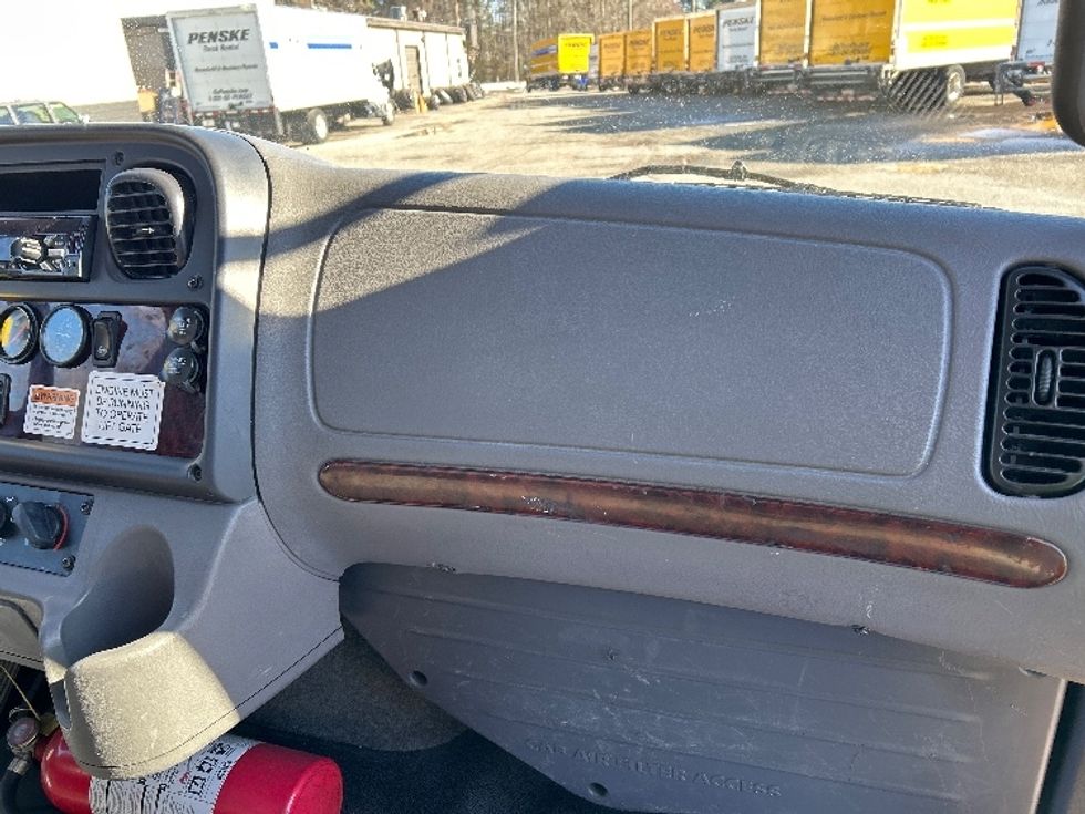 Flatbed Truck-Light and Medium Duty Trucks-Freightliner-2018-M2-Ashland-VA-140,027\n\t\tmiles-$ 56,500 - Image 17