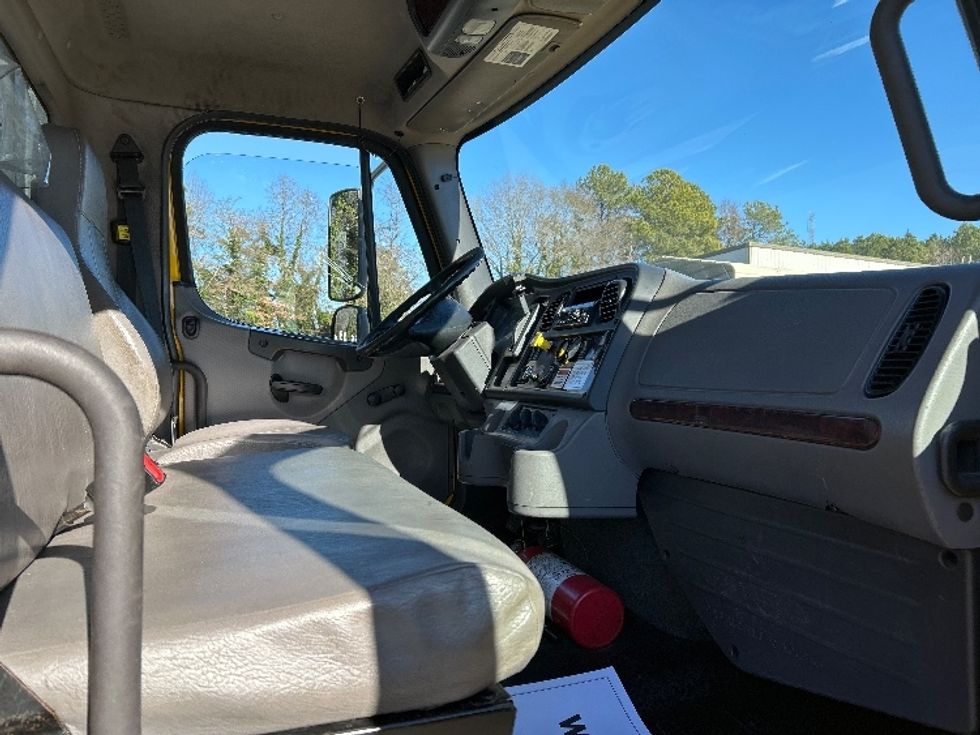 Flatbed Truck-Light and Medium Duty Trucks-Freightliner-2018-M2-Ashland-VA-140,027\n\t\tmiles-$ 56,500 - Image 18