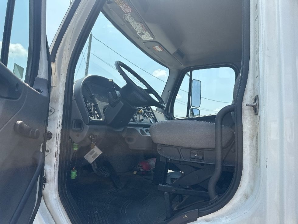 Flatbed Truck-Light and Medium Duty Trucks-Freightliner-2018-M2-Birmingham-AL-254,028\n\t\tmiles-$ 52,000 - Image 14