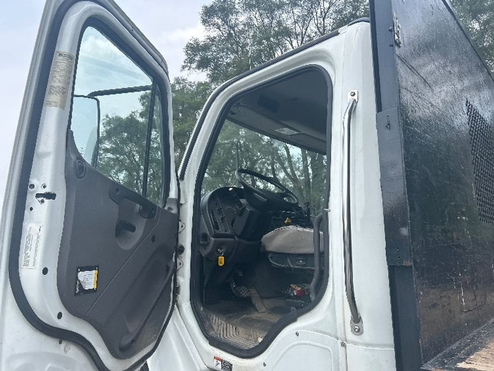 Flatbed Truck-Light and Medium Duty Trucks-Freightliner-2018-M2-Byron Center-MI-137,055\n\t\tmiles-$ 45,750 - Image 16