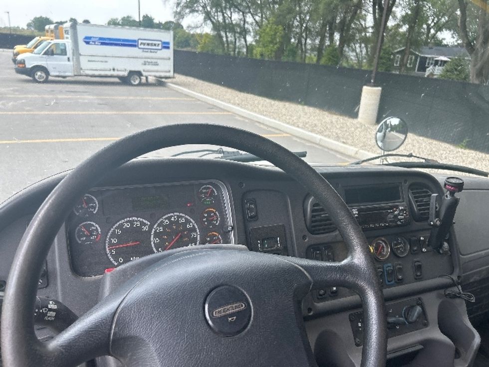 Flatbed Truck-Light and Medium Duty Trucks-Freightliner-2018-M2-Byron Center-MI-137,055\n\t\tmiles-$ 45,750 - Image 18