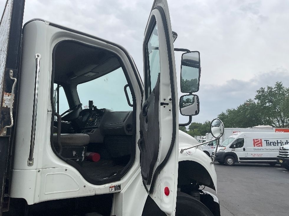 Flatbed Truck-Light and Medium Duty Trucks-Freightliner-2018-M2-Capitol Heights-MD-204,095\n\t\tmiles-$ 61,250 - Image 20