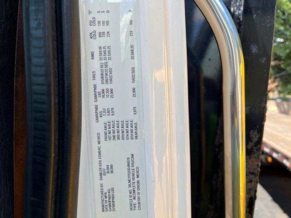 Flatbed Truck-Light and Medium Duty Trucks-Freightliner-2018-M2-Capitol Heights-MD-204,095\n\t\tmiles-$ 61,250 - Image 26