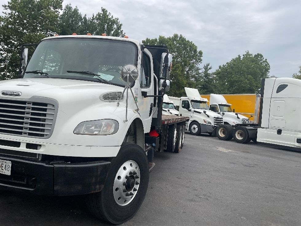 Flatbed Truck-Light and Medium Duty Trucks-Freightliner-2018-M2-Capitol Heights-MD-204,095\n\t\tmiles-$ 61,250 - Image 3