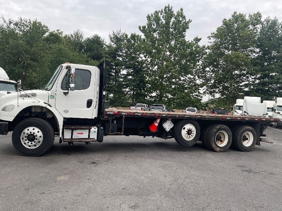Flatbed Truck-Light and Medium Duty Trucks-Freightliner-2018-M2-Capitol Heights-MD-204,095\n\t\tmiles-$ 61,250 - Image 4