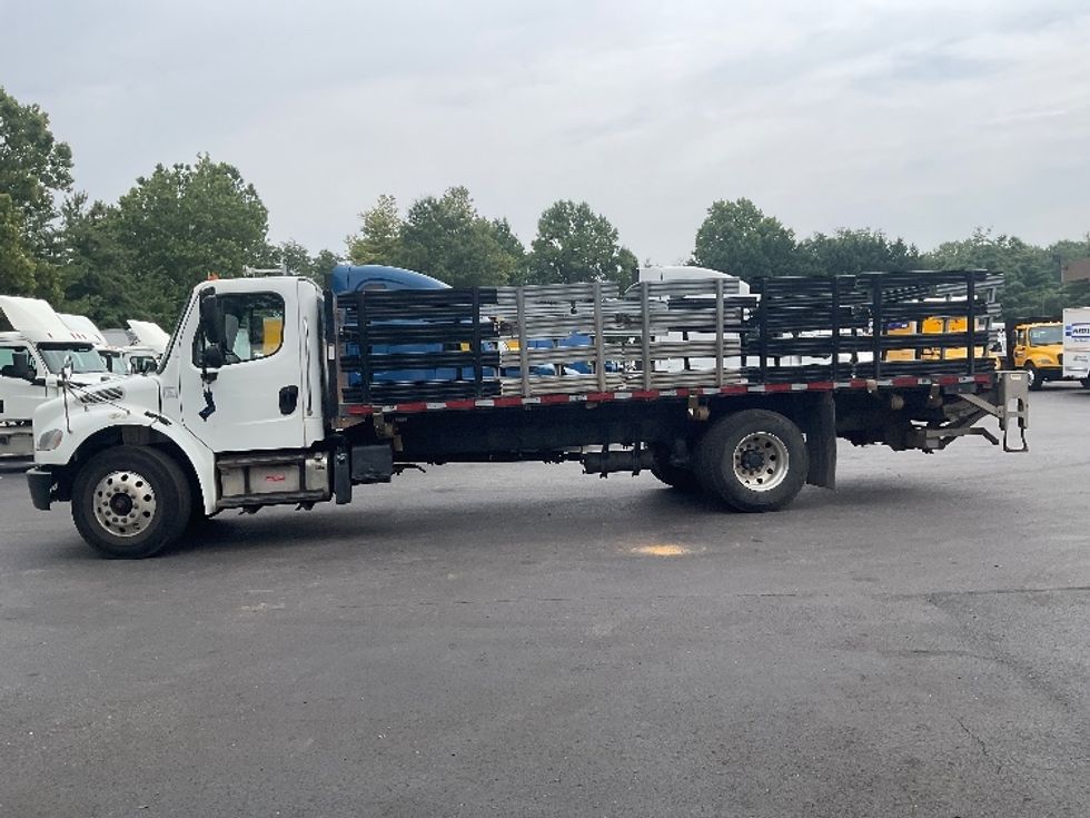 2018 Freightliner M2 106 Medium Duty photo 4