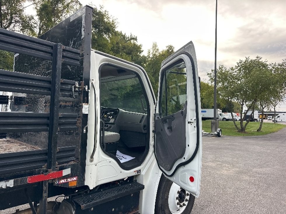Flatbed Truck-Light and Medium Duty Trucks-Freightliner-2018-M2-Cleveland-TN-70,532\n\t\tmiles-$ 54,250 - Image 20